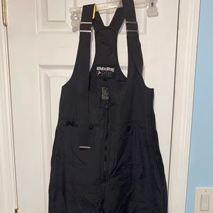 Womens size 14 black SKI PANTS bib with suspenders